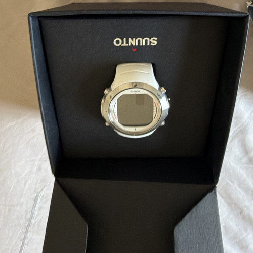 Suunto d6i white dive computer - dive,